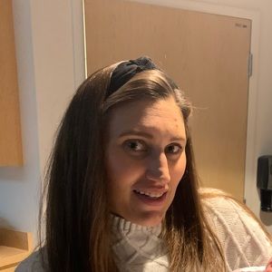 Meet your Posher, Brenna